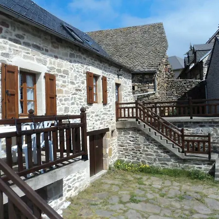 Hébergement de vacances Combret Saint-Germain-du-Teil